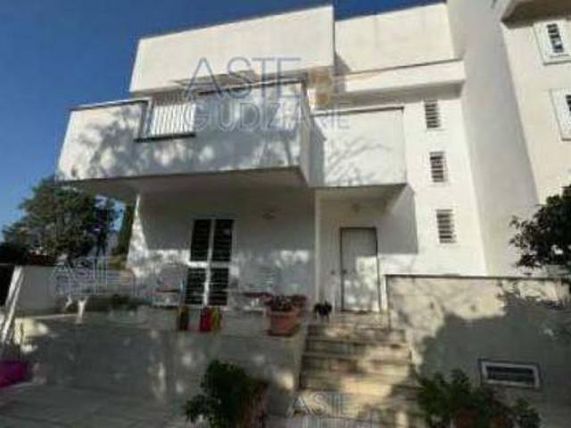 Villa in vendita a Bari BA