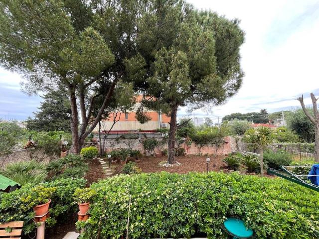 Villa in vendita a Bari BA