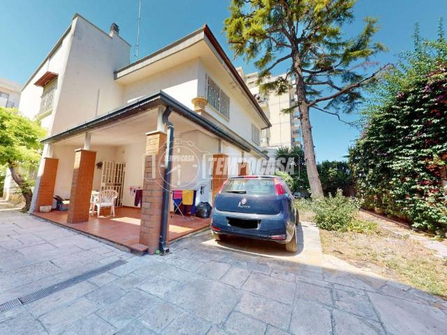 Villa in vendita a Bari BA