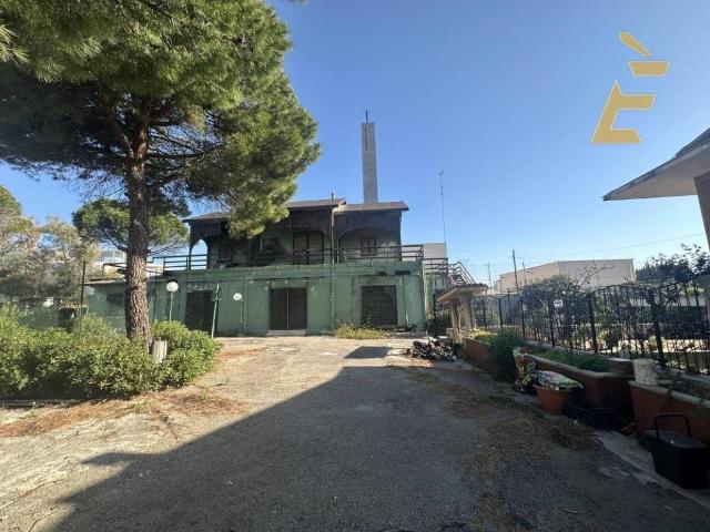 Villa in vendita a Bari BA