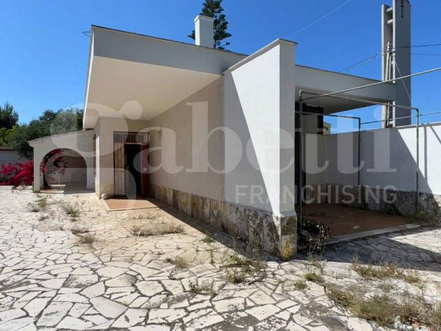 Villa in vendita a Bari BA