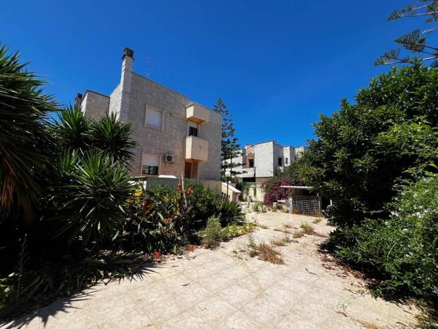 Villa in vendita a Bari BA