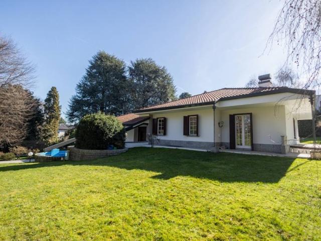 Villa in vendita a Barlassina MB