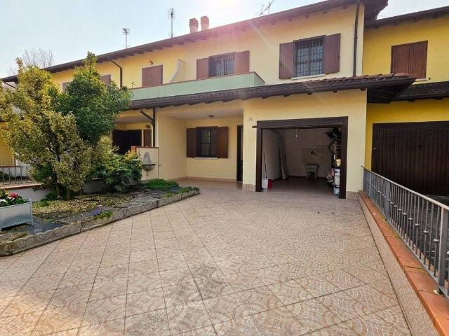 Villa in vendita a Bascapè PV