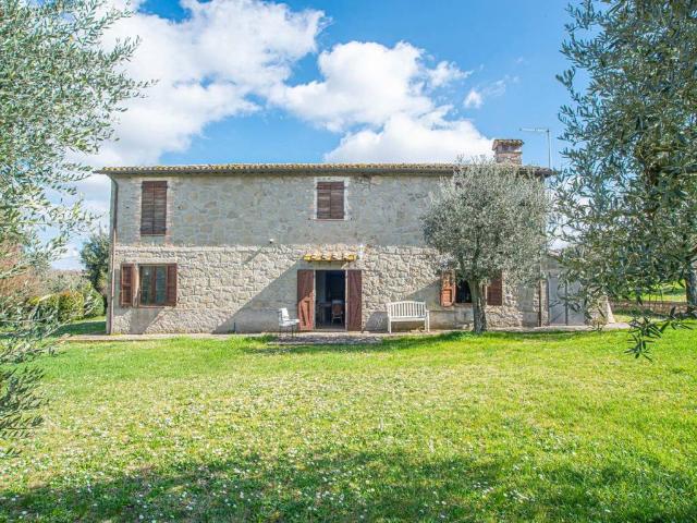 Villa in vendita a Baschi TR