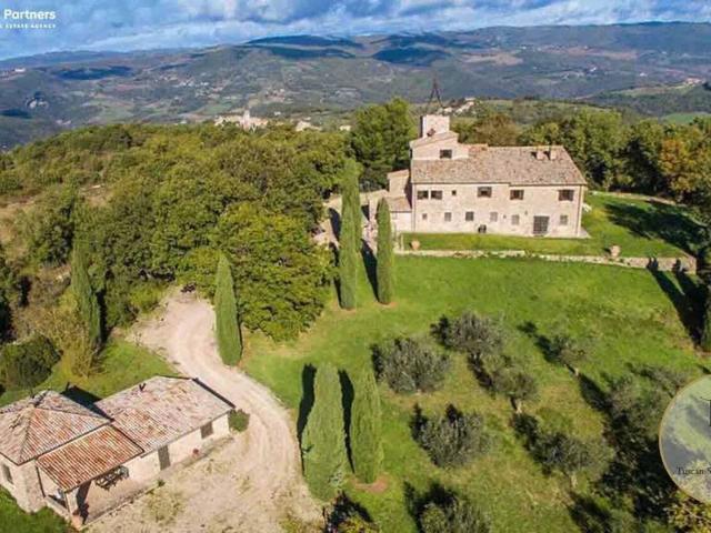 Villa in vendita a Baschi TR