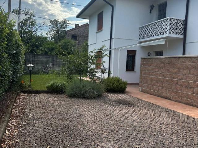 Villa in vendita a Bassano del Grappa VI