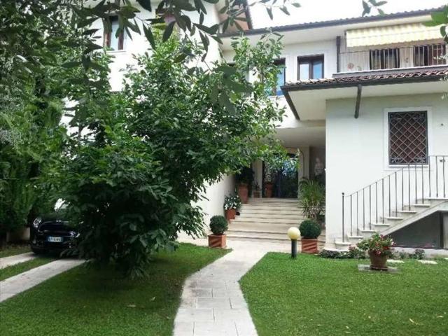 Villa in vendita a Bassano del Grappa VI