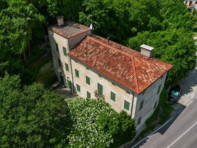 Villa in vendita a Bassano del Grappa VI