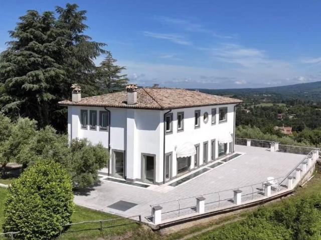 Villa in vendita a Bassano Romano VT