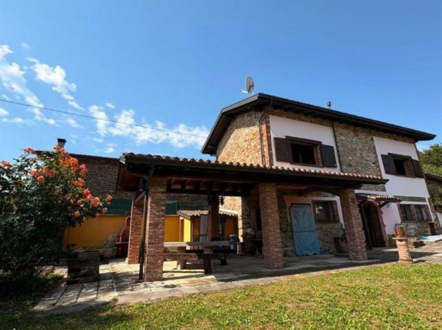 Villa in vendita a Bettola