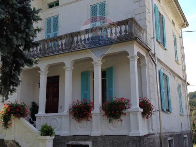 Villa in vendita a Bedonia