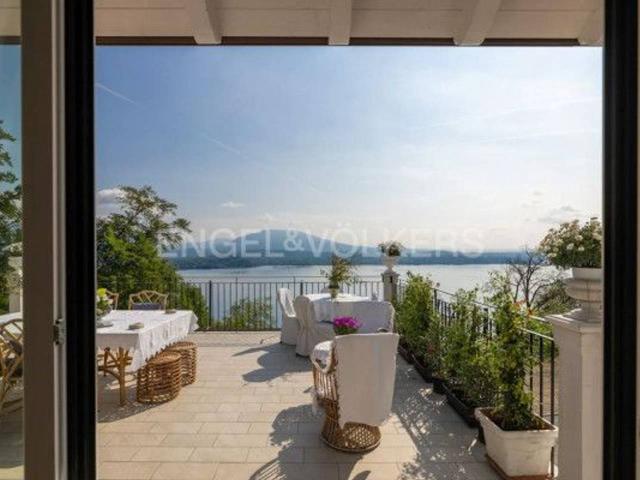 Villa in vendita a Belgirate