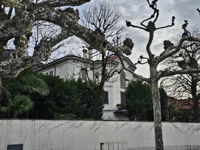 Villa in vendita a Bellano LC