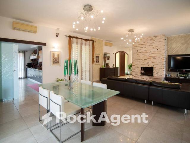 Villa in vendita a Bellaria Igea Marina RN