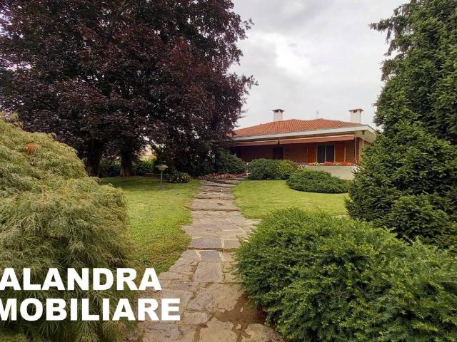 Villa in vendita a Bellinzago Novarese NO