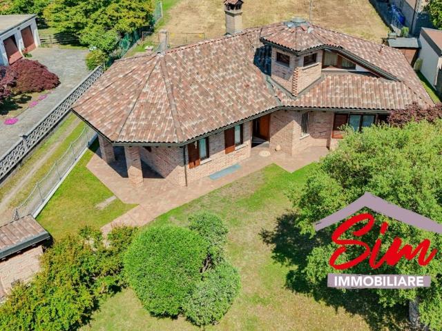 Villa in vendita a Bellinzago Novarese NO