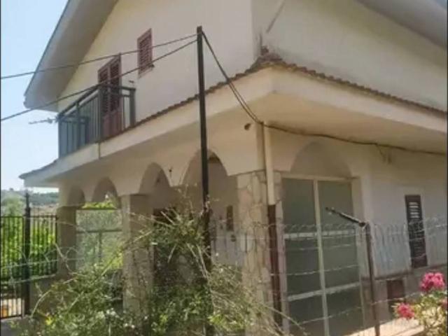 Villa in vendita a Belmonte Mezzagno PA