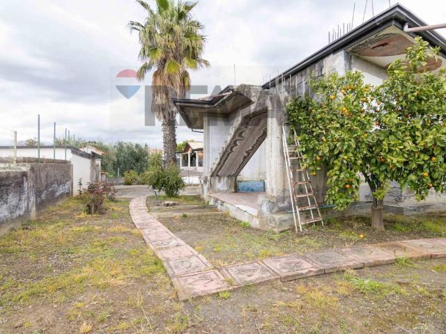 Villa in vendita a Belpasso CT