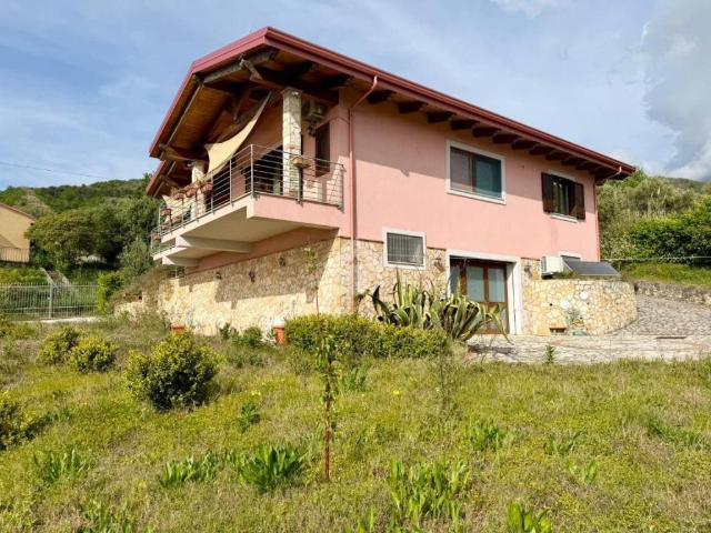 Villa in vendita a Belvedere Marittimo CS