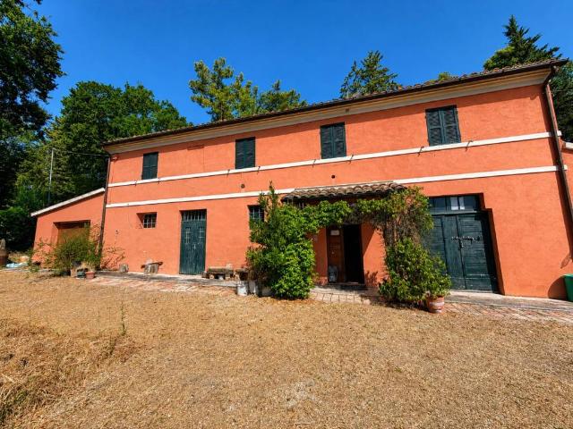 Villa in vendita a Belvedere Ostrense AN