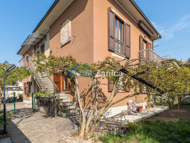 Villa in vendita a Bergamo
