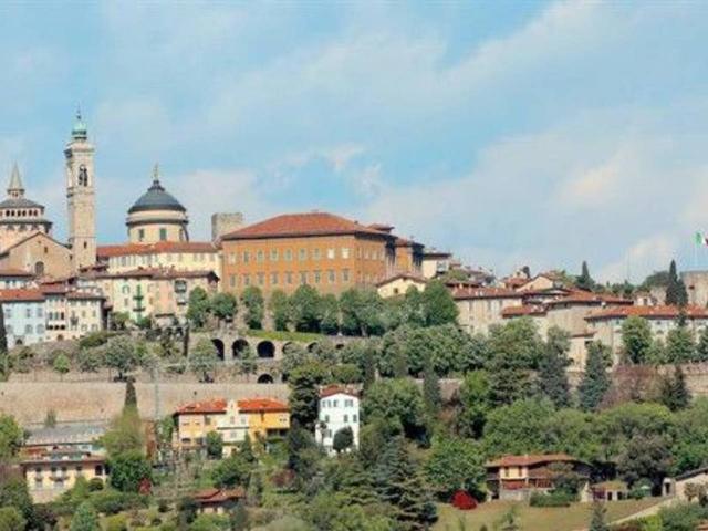 Villa in vendita a Bergamo