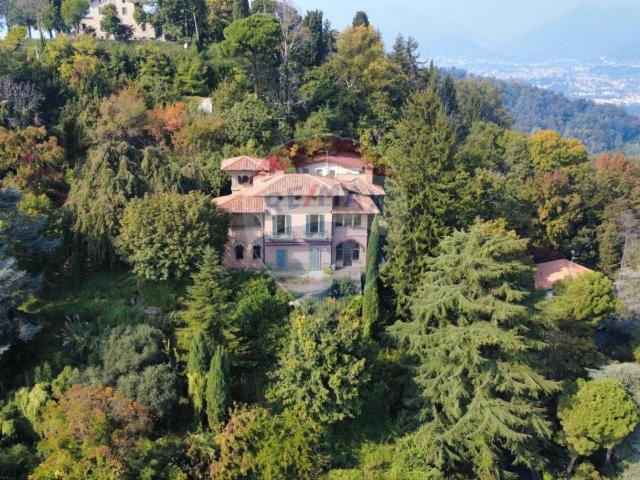 Villa in vendita a Bergamo