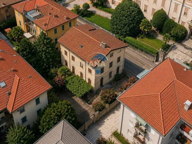 Villa in vendita a Bergamo