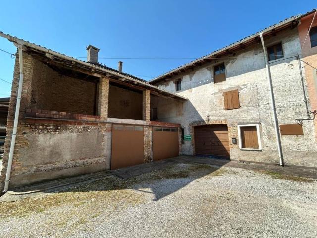 Villa in vendita a Bertiolo UD