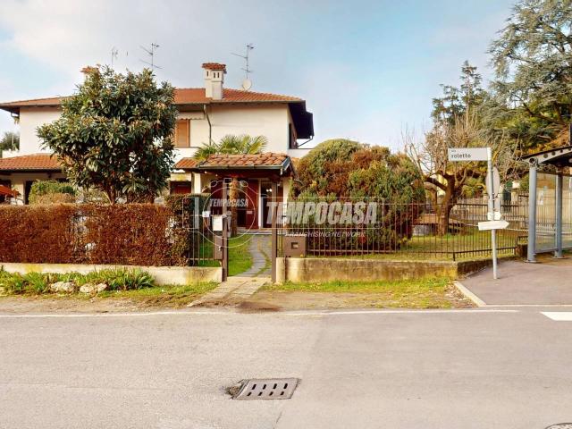 Villa in vendita a Besana In Brianza
