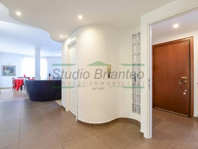 Villa in vendita a Besana in Brianza MB