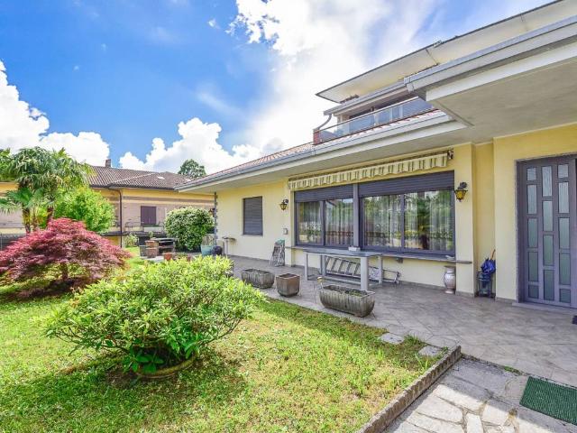 Villa in vendita a Besana in Brianza MB