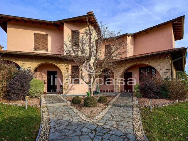 Villa in vendita a Besana in Brianza MB