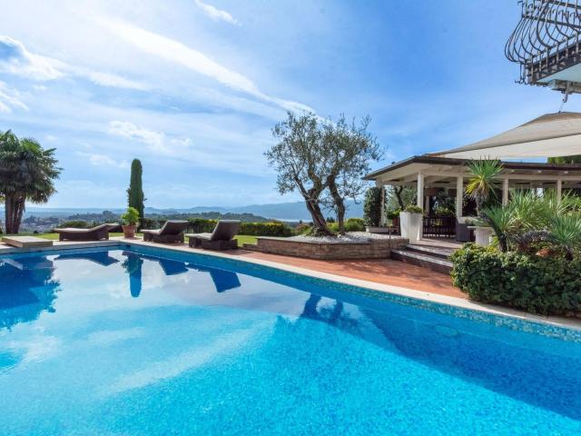Villa in vendita a Besozzo 510m² Besozzo