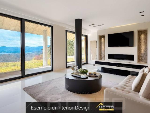 Villa in vendita a Besozzo VA