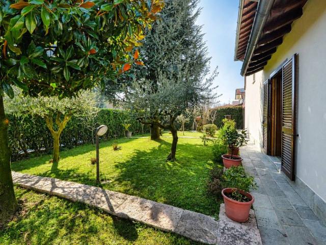 Villa in vendita a Biassono MB