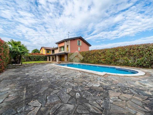 Villa in vendita a Bibbiano RE