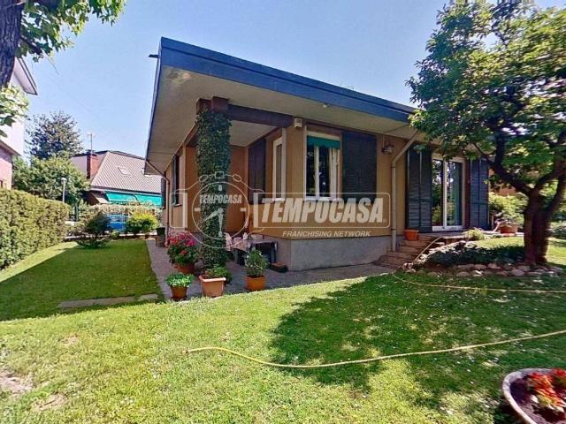 Villa in vendita a Brugherio MB