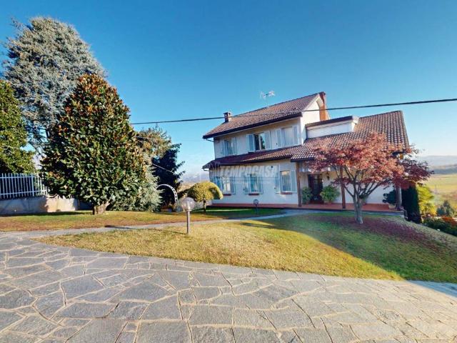 Villa in vendita a Bra CN