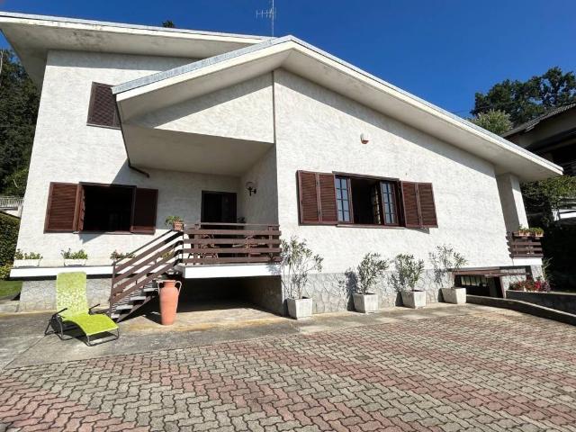 Villa in vendita a Bra CN