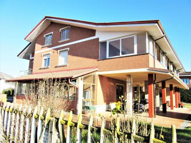 Villa in vendita a Bra CN