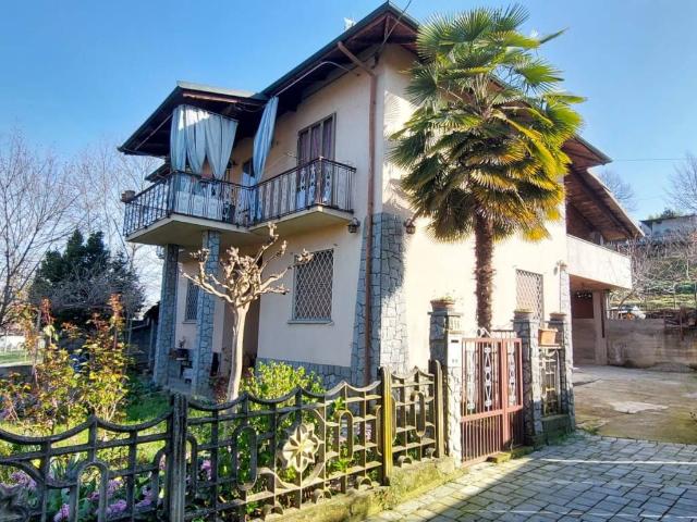 Villa in vendita a Bra CN