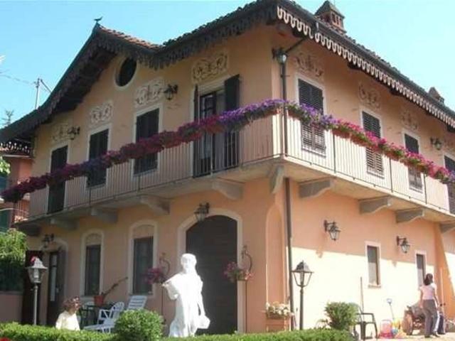 Villa in vendita a Bra CN