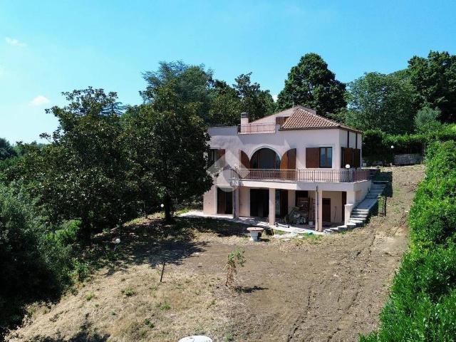 Villa in vendita a Bracciano RM