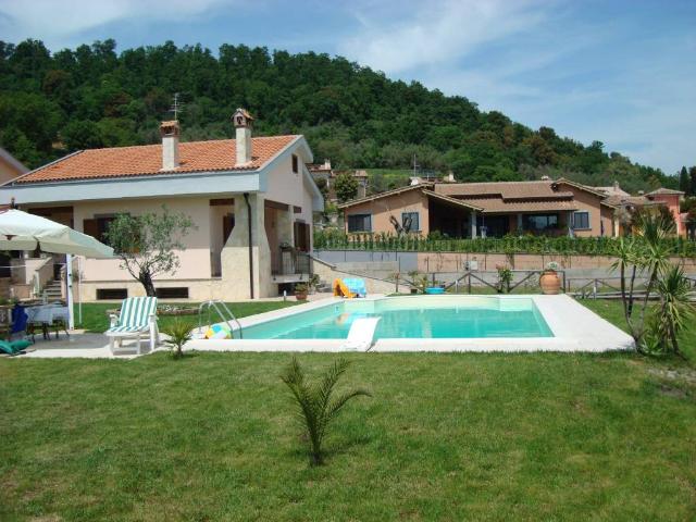 Villa in vendita a Bracciano RM