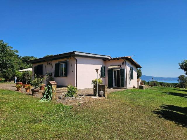 Villa in vendita a Bracciano RM