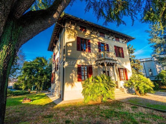 Villa in vendita a Brembate BG