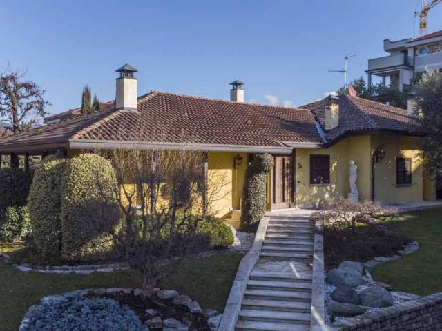 Villa in vendita a Brembate di Sopra BG