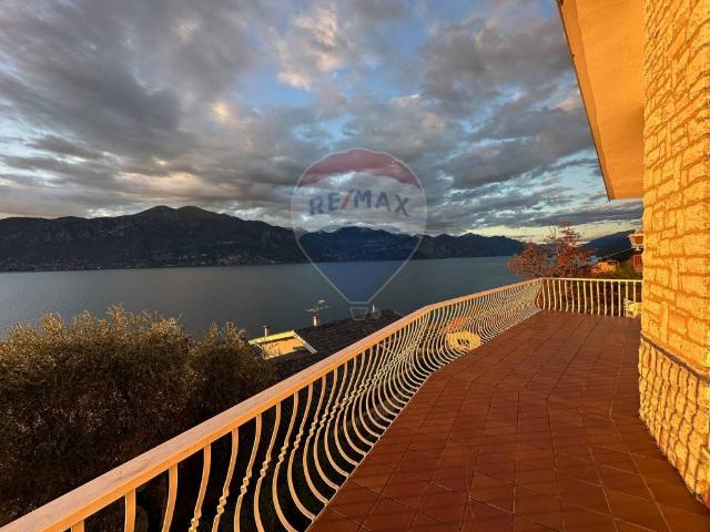Villa in vendita a Brenzone sul Garda VR